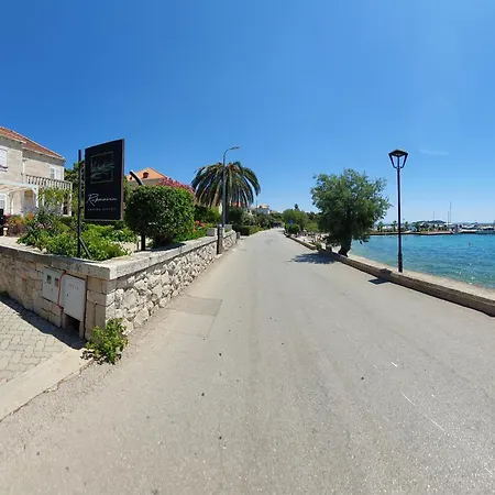 Karmen By The Sea Διαμέρισμα Orebić