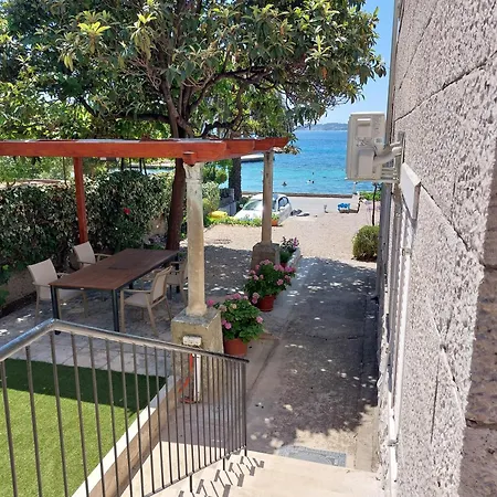 Διαμέρισμα Karmen By The Sea *