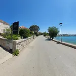Karmen By The Sea Апартаменты Оребич