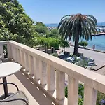 Karmen By The Sea Апартаменты Оребич