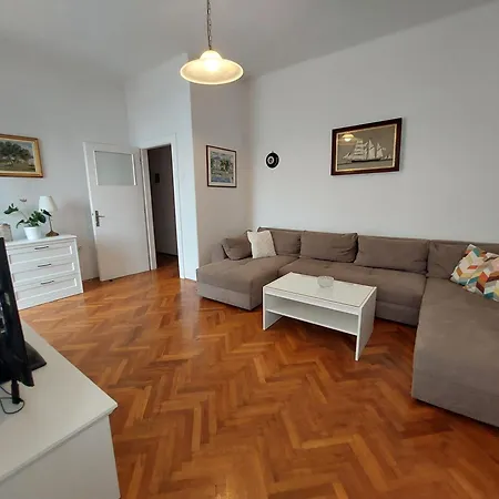 Apartment Karmen By The Sea Orebic