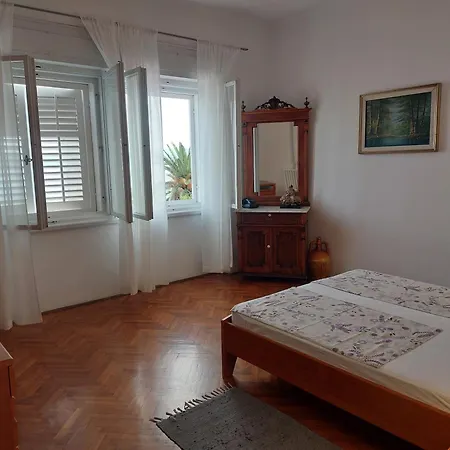 Karmen By The Sea Апартаменты *