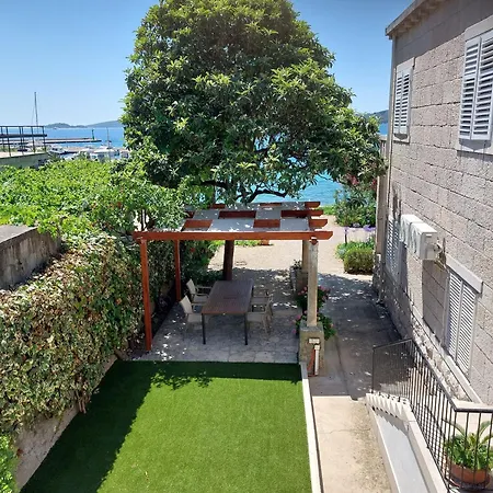 Karmen By The Sea Apartman